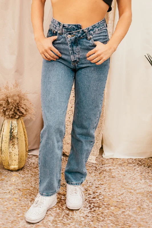 Street Style Suit Criss Cross Jeans
