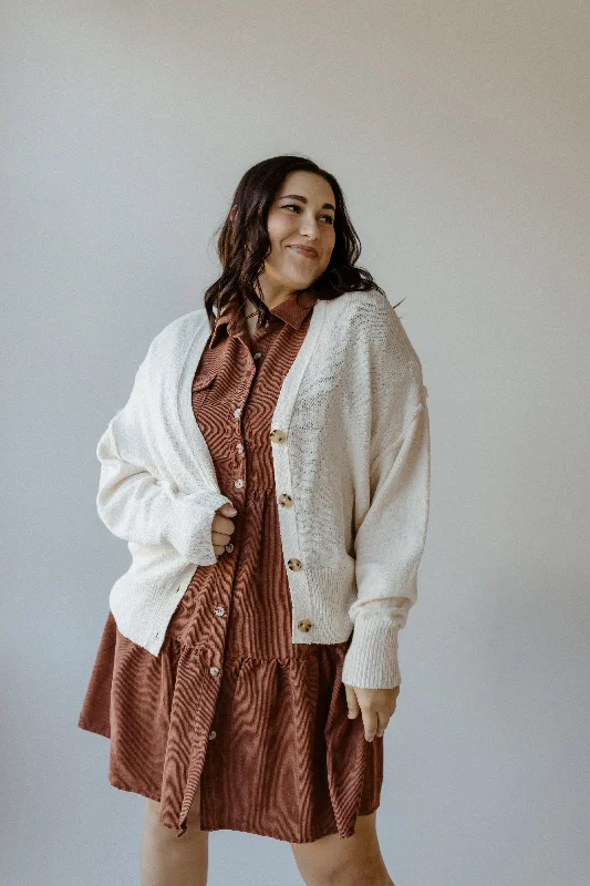 High-end atmosphere KNIT BUTTON FRONT CARDIGAN IN CREAM