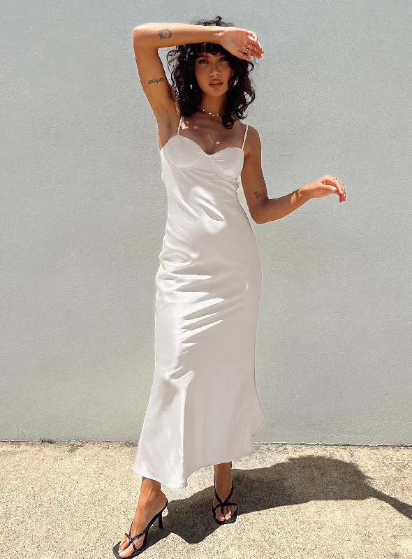 Style Design Creewood Maxi Dress Champagne