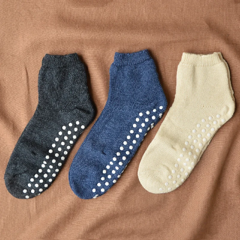 Street Show-Off Style Wellness Grippy Ankle Socks - Organic Wool/Silk (Adults 36-43)