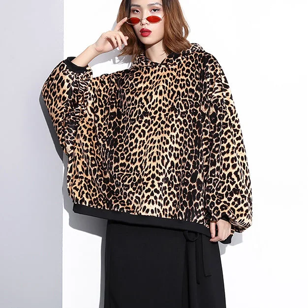 Sports litigation style fashion Leopard t shirt Loose fitting hooded clothing tops fine Batwing Sleeve tops Sports litigation style fashion Leopard t shirt Loose fitting hooded clothing tops fine Batwing Sleeve tops