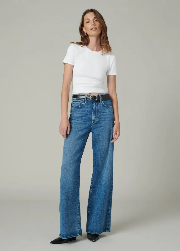 Luxury and fashionable THE MIA PETITE