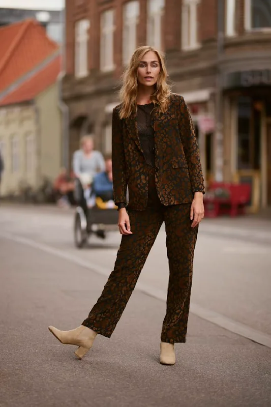 Luxury and fashionable Unagi OZ Blazer