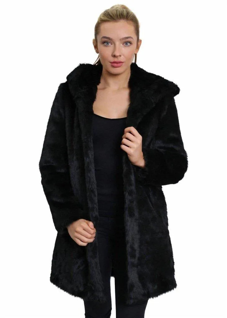 Sweet Unique Design De La Creme - Women's Luxury Faux Fur Jacket Ladies Hooded Winter Coat