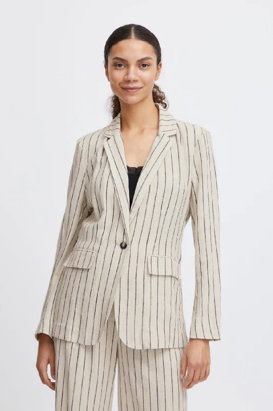 Avant-garde trend Johanna Blazer