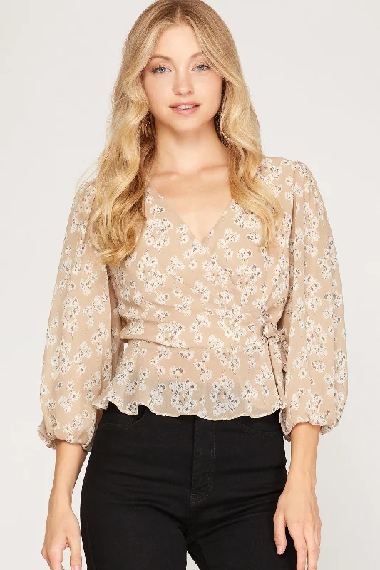 Literary Style LT. TAUPE FLORAL PRINT 3/4 BUBBLE SLEEVES SURPLICE WOVEN TOP S8SS8171