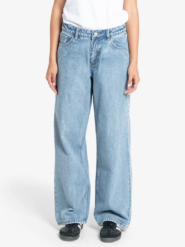 Free and comfortable Billie Low Jean - Vintage Timeworn Blue